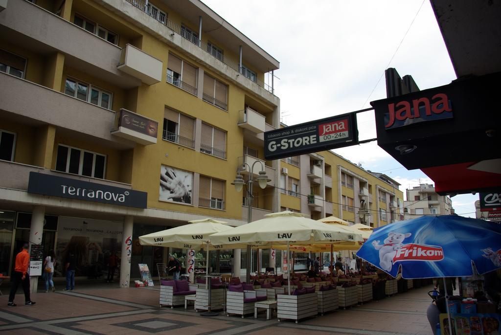 Square Studio Apartment Ni Kültér fotó